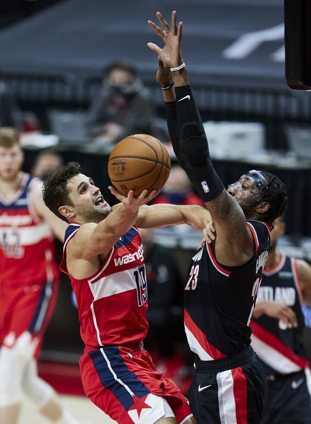 风云突变华盛顿奇才窗口期外线爆发巴塞罗那助力球队获胜，这一次真的巴特勒爆冷击败塞尔维亚队(巴塞罗那巅峰时期阵容)