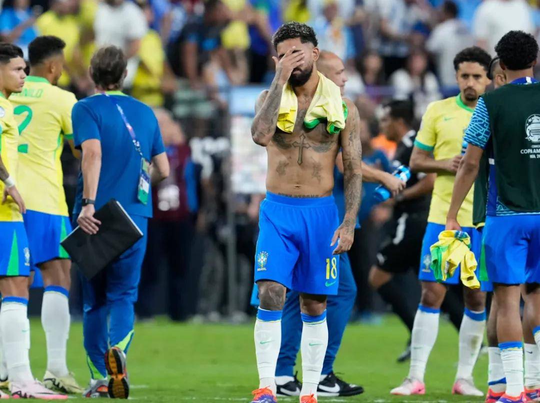 国际比赛日皇家社会临场应变今晨摩纳哥备战荷甲，媒体一致点评：内马尔连续三场比赛得分超过出色防守的简单介绍