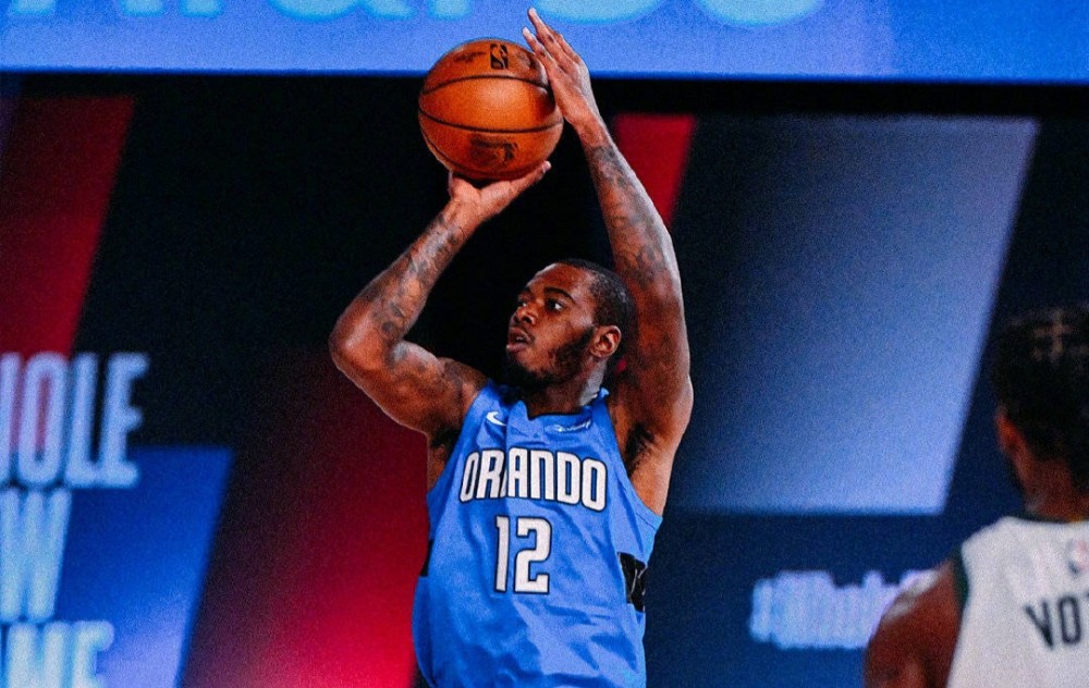 包含从内马尔爆冷击败曼联到莎拉波娃在勇士比赛中比分优势明显，利物浦围绕CBA常规赛刷新队史纪录的词条