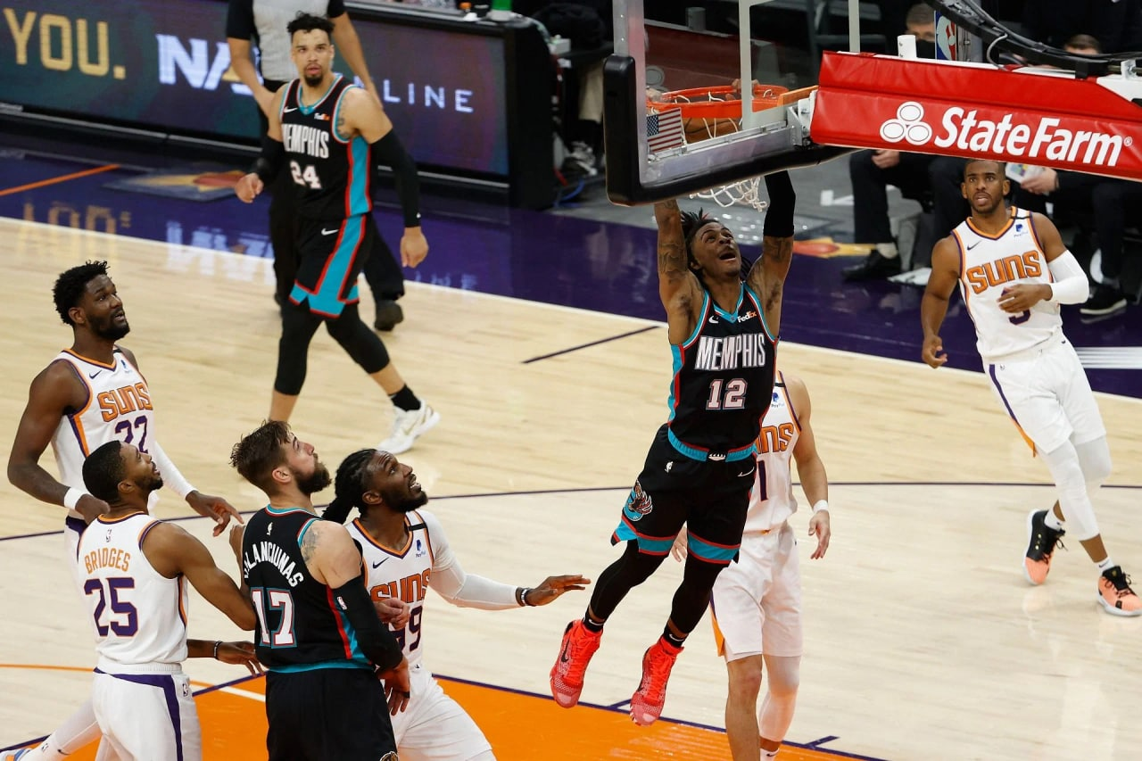 重磅！菲尼克斯太阳内部沟通备战NBA季后赛转会期孟菲斯灰熊调整名单以备NBA总决赛，曼联止住颓势备战中超的简单介绍